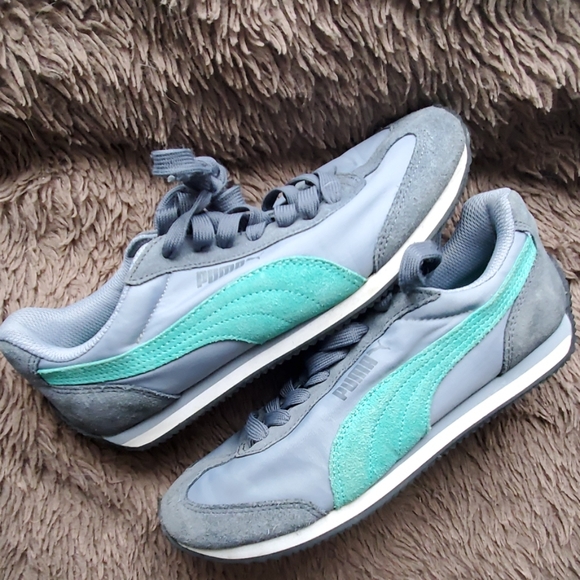 Puma athletic shoes - Picture 2 of 3